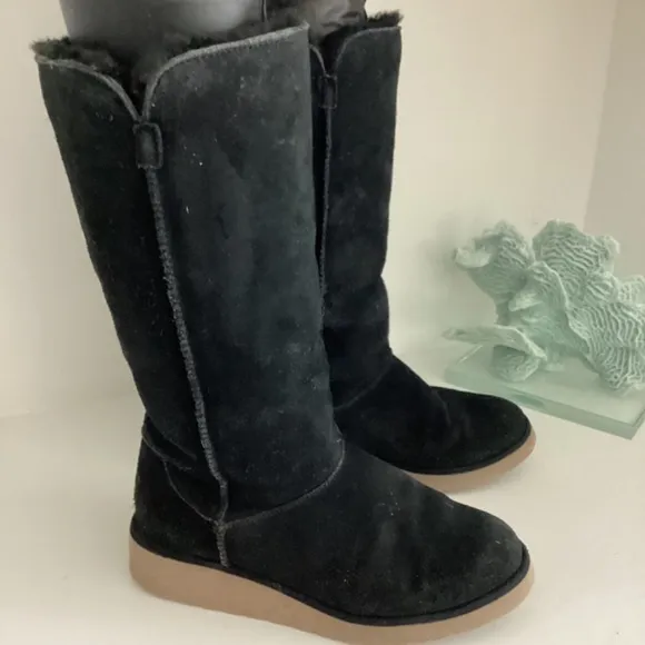 Kookaburra by UGG slim tall genuine suede black shearling boots EUR 37 US 6