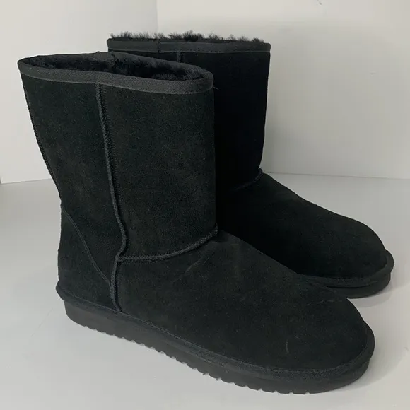 Koolaberra by UGG black suede shearling lined boots