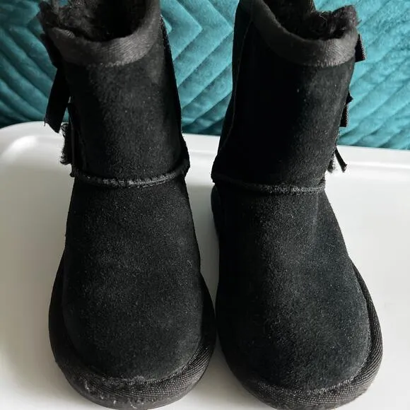 Koolaburra by Ugg Toddler Snow Boots Girls Size US 7 Black Bow Accents