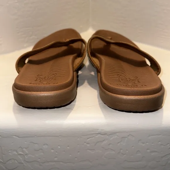 KuaiLu Leather Sport Flip Flops Comfort Orthotic Thong size 13 Brown Sandals NEW