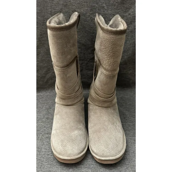 LAMO Tan Shearling lined Womens Suede Boots Size 9.5