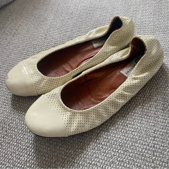 LANVIN Patent Leather Cream Color Flats Sz 39