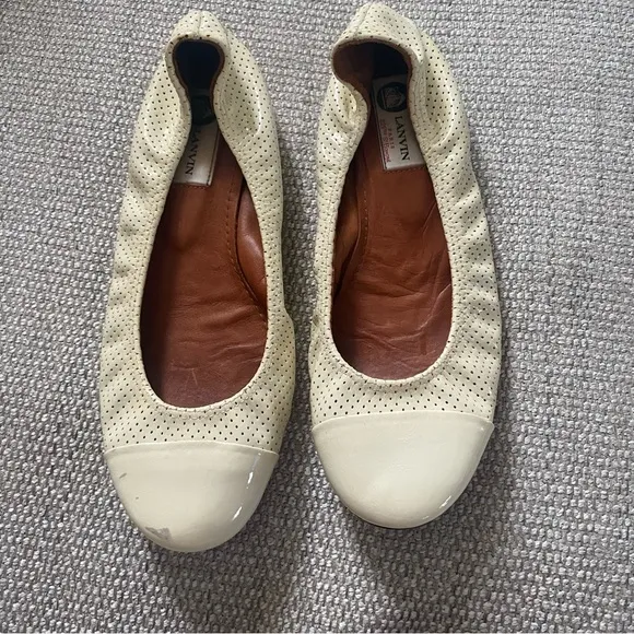 LANVIN Patent Leather Cream Color Flats Sz 39