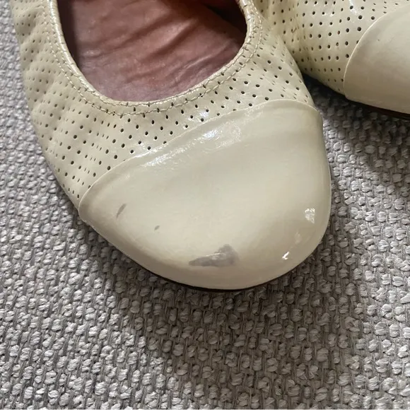 LANVIN Patent Leather Cream Color Flats Sz 39