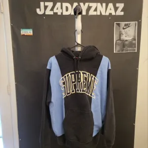 LARGE- SUPREME paneled arc hooded sweatshirt FW19 &quot;UNC&quot; COLORWAY... Has been pro