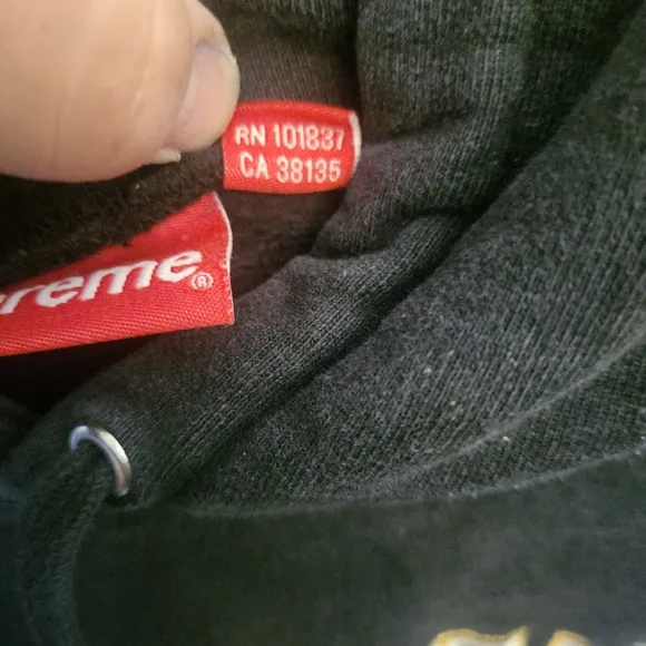 LARGE- SUPREME paneled arc hooded sweatshirt FW19 &quot;UNC&quot; COLORWAY... Has been pro