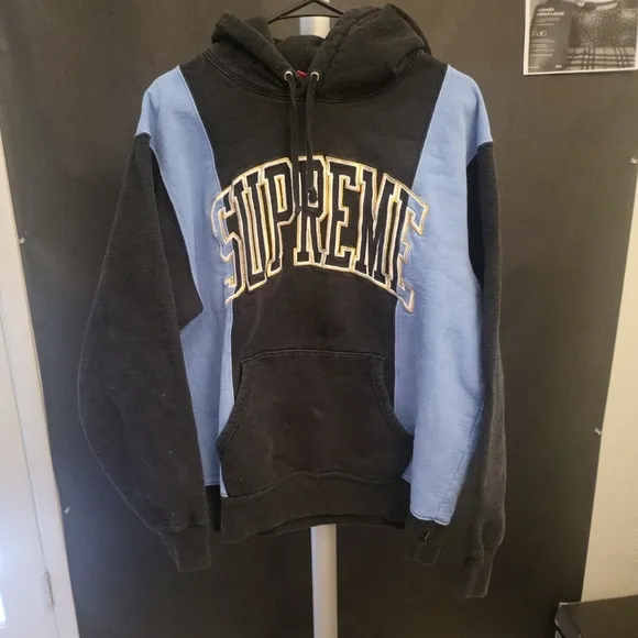 LARGE- SUPREME paneled arc hooded sweatshirt FW19 &quot;UNC&quot; COLORWAY... Has been pro