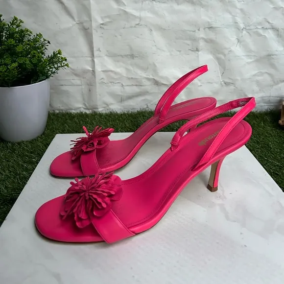 LarroudeWomen's Pink Hibiscus SlingbackSandal size 10 gently used