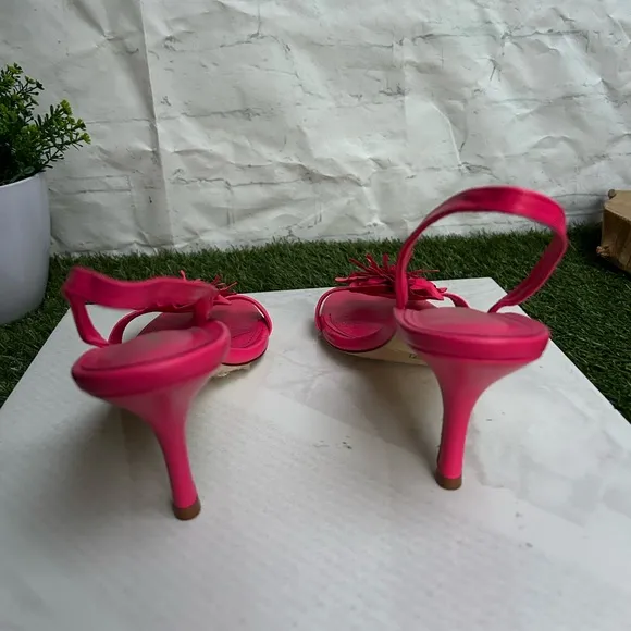 LarroudeWomen's Pink Hibiscus SlingbackSandal size 10 gently used