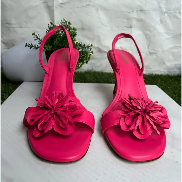 LarroudeWomen's Pink Hibiscus SlingbackSandal size 10 gently used