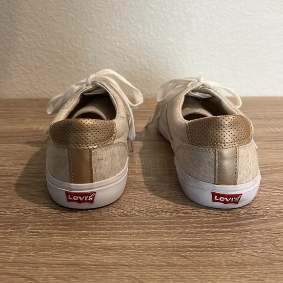 Levi's Women's Beige and white Casual Sneakers