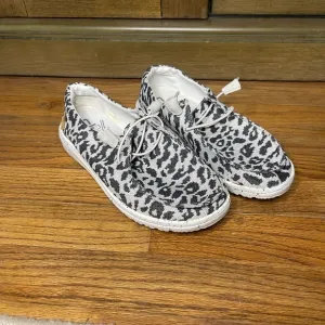 LIKE NEW - Hey Dude Womens Wendy Cheetah Grey Slip-On Loafers Size US 6
