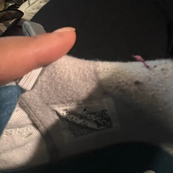 Like new Jordans Military Blue 4s (Retro)