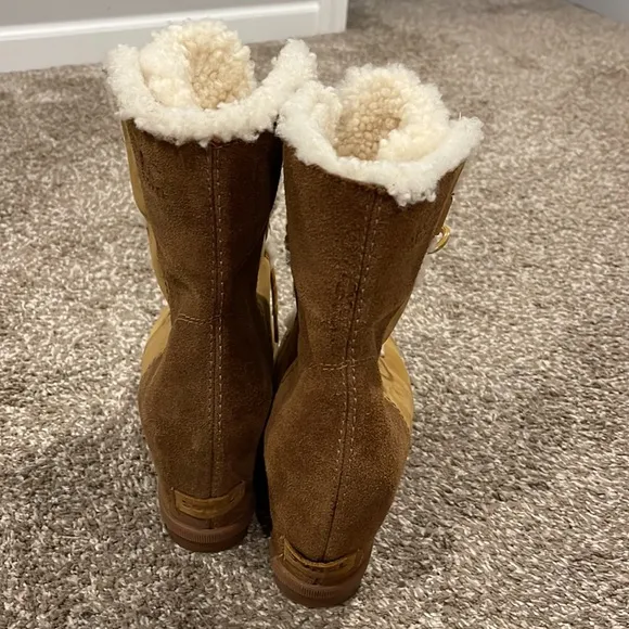 Like new! Sorel Joan of Arctic Wedge Boots.