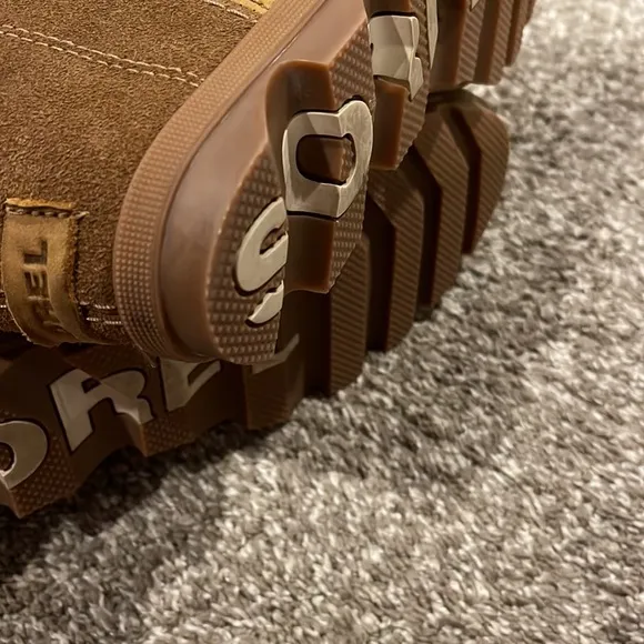 Like new! Sorel Joan of Arctic Wedge Boots.