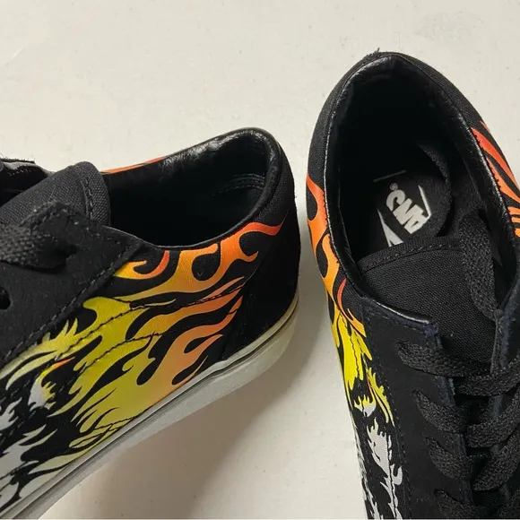 Lion Shark Juniors 7 Vans Old Skool Black Flame Racing Sneakers Shoes Retro