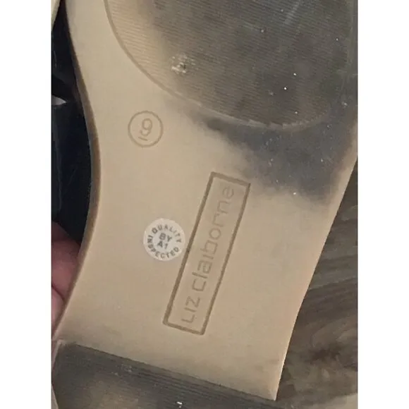 Liz Claiborne Womens Black Leather Slide Sandals Size 9 With Textured Straps &amp; W
