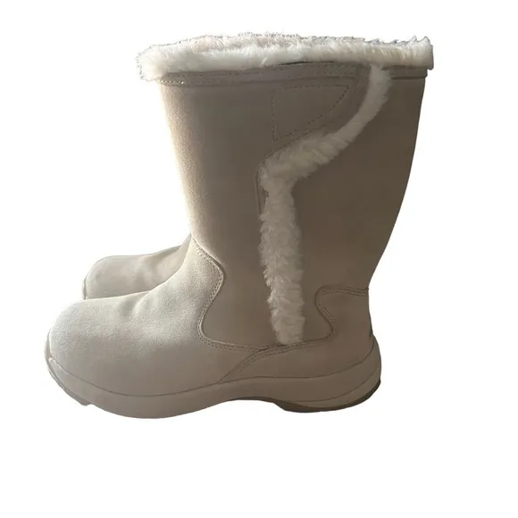 L.L. BEAN Cream Shearling lined Boots Size 6 — Super warm &amp; cozy!!!!