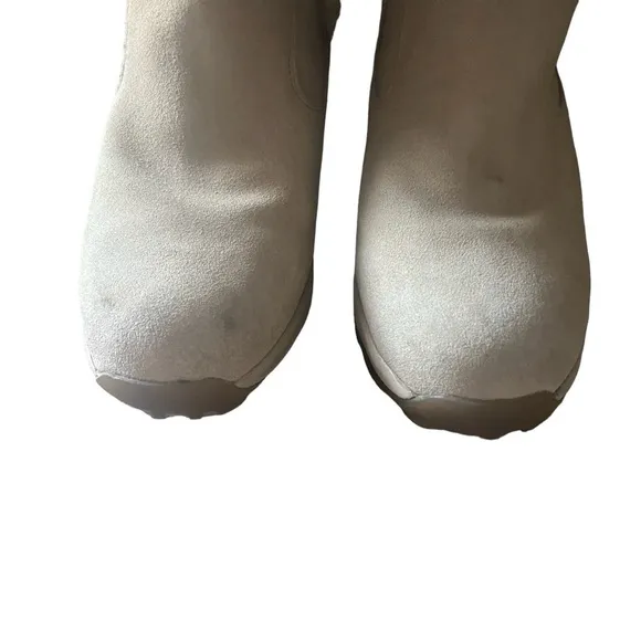 L.L. BEAN Cream Shearling lined Boots Size 6 — Super warm &amp; cozy!!!!