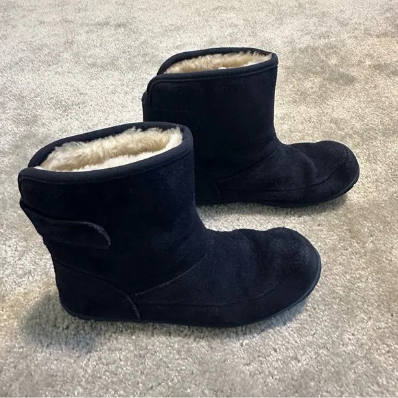 LL Bean Wicked Cozy Big Kids Size 6 Lamb's Wool Classic Navy Boots