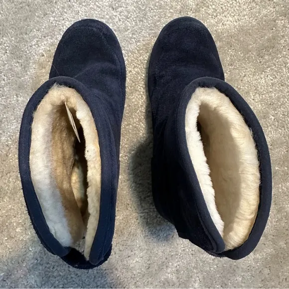 LL Bean Wicked Cozy Big Kids Size 6 Lamb's Wool Classic Navy Boots