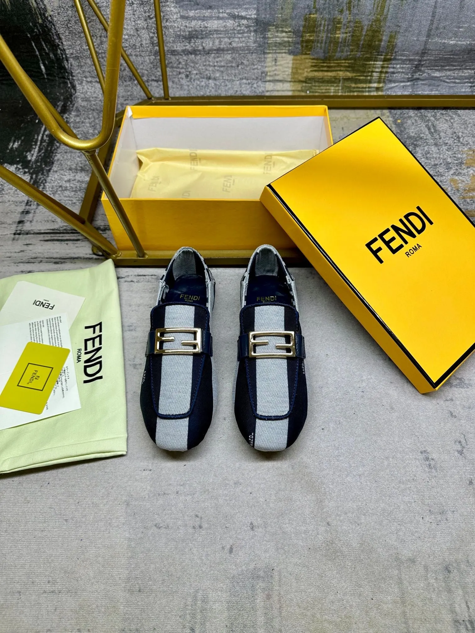 LOAFERS GOLD Hurry, ends soon FENDI HARDWARE BAGUETTE BLUE FENDI Express delivery WHITE MIX CANVAS NAVY IN