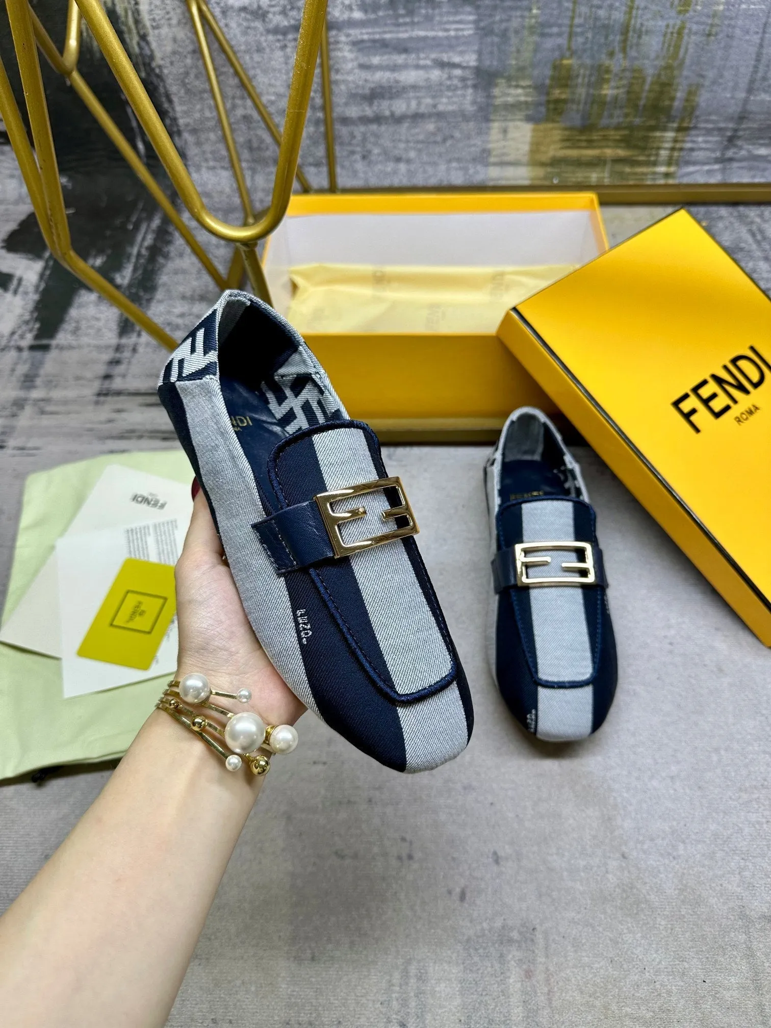 LOAFERS GOLD Hurry, ends soon FENDI HARDWARE BAGUETTE BLUE FENDI Express delivery WHITE MIX CANVAS NAVY IN