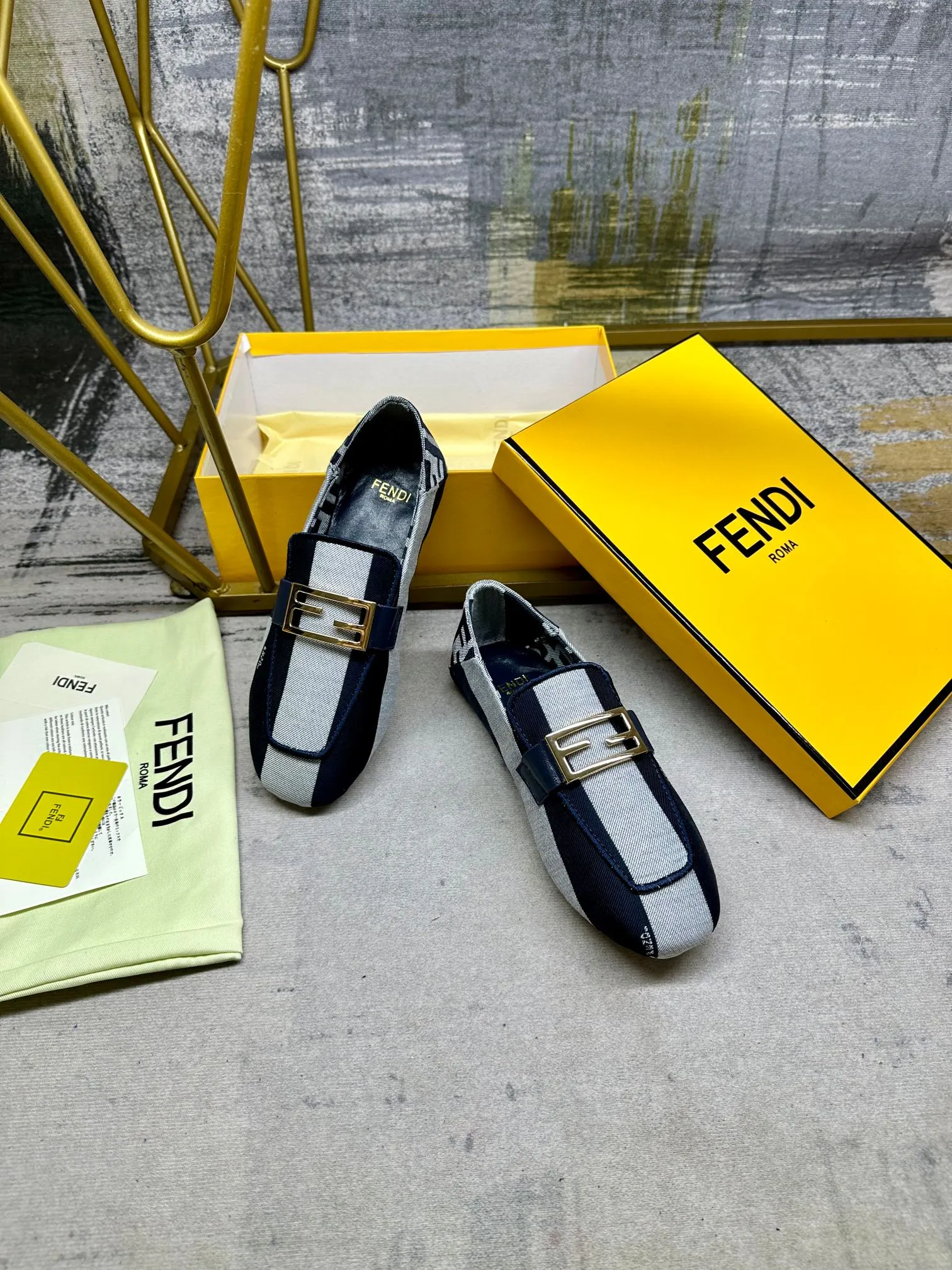 LOAFERS GOLD Hurry, ends soon FENDI HARDWARE BAGUETTE BLUE FENDI Express delivery WHITE MIX CANVAS NAVY IN