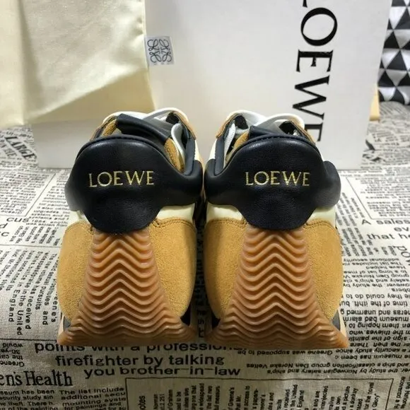 Loewe Flow Runner Sneakers women’s