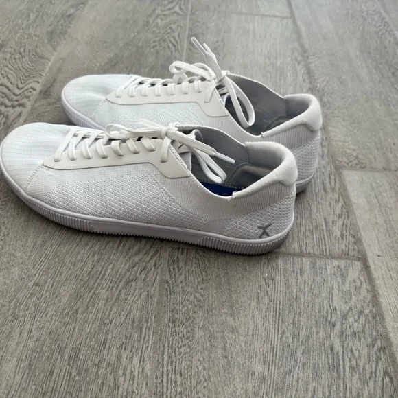 Lux White Men's Sneakers