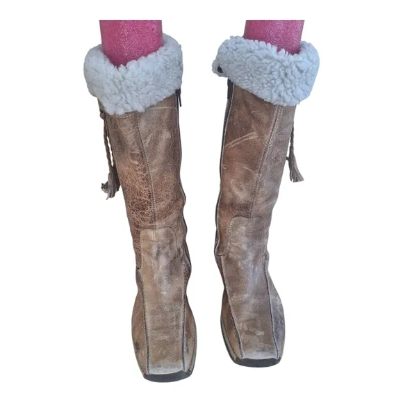 Manas Design Italian Made Leather Zip Boots Knee High EU 40 US 9, 9.5 Shearling
