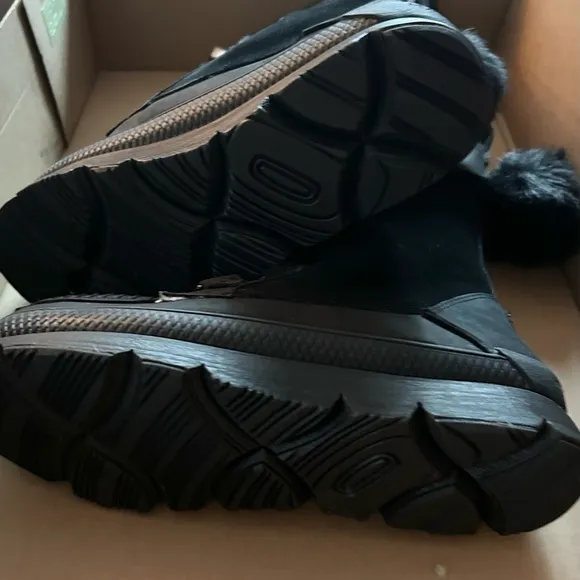 Manitobah Pacific Winter Boots Black Size 7.5 New In Box