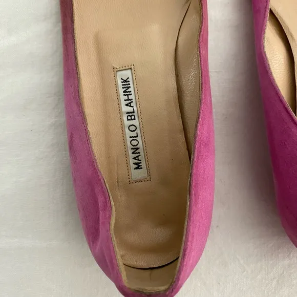 Manolo Blahnik Hangisiflat Crystal-Buckle Satin Point-Toe Flats