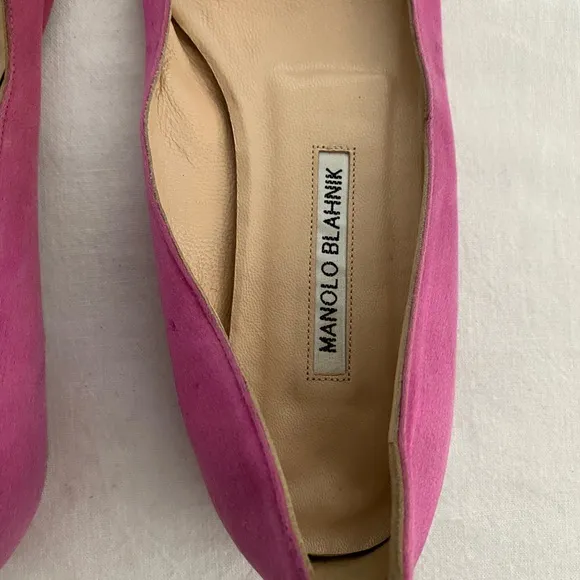 Manolo Blahnik Hangisiflat Crystal-Buckle Satin Point-Toe Flats
