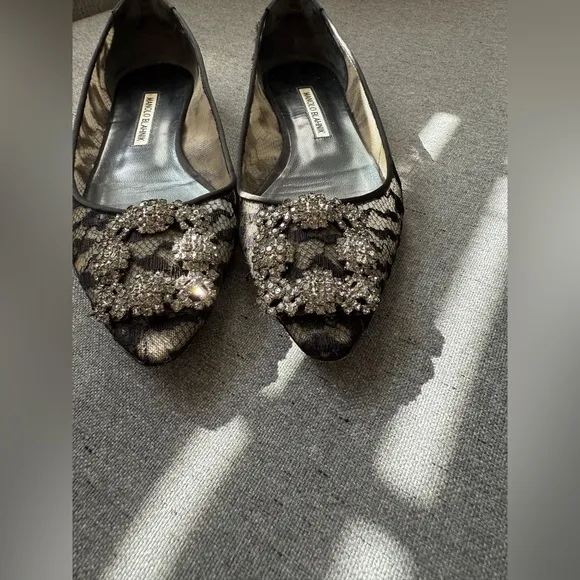MANOLO BLAHNIK SHEER LACE HANGISI FLATS Size 7.5