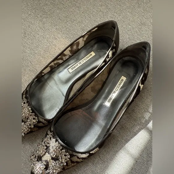 MANOLO BLAHNIK SHEER LACE HANGISI FLATS Size 7.5