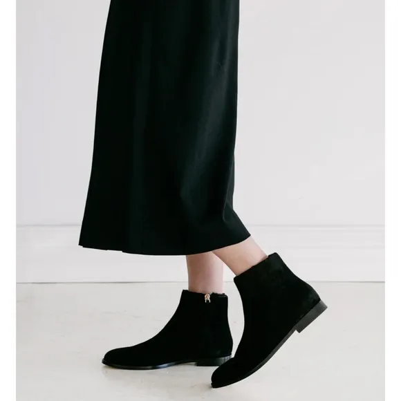 Mansur Gavriel made in Italy  shearling flat leather ankle boots size 5