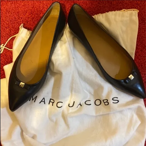 Marc by Marc Jacobs leather pointy toe flats 41