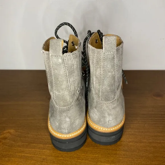 Marc Fisher Izzie Boots Suede Grey