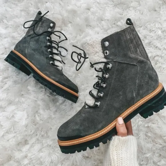 Marc Fisher Izzie Boots Suede Grey