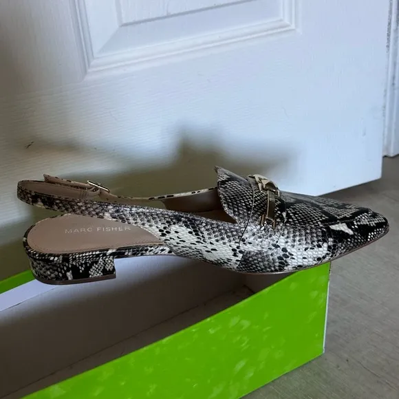 MARC FISHER REPTILE PRINT SLINGBACK FLATS - NWOT