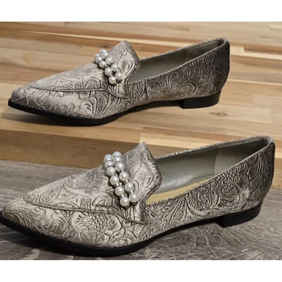 Marc Fisher Silver Gray Floral Brocade Velvet Loafers Beaded Size 5M Moto Boho