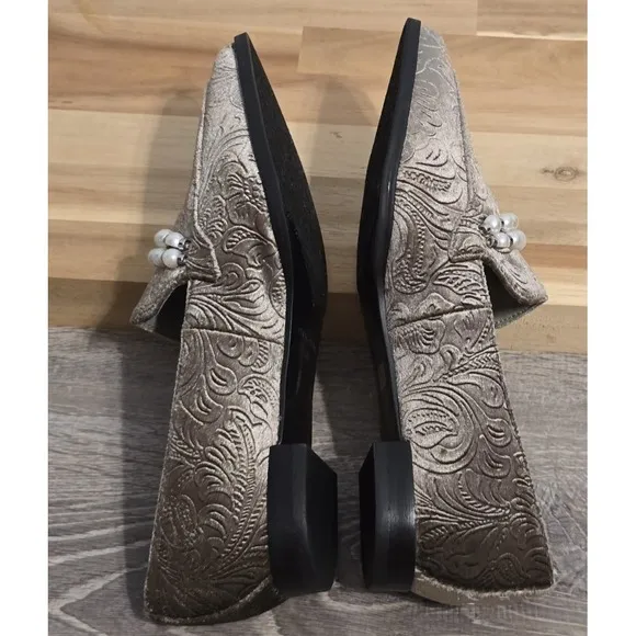 Marc Fisher Silver Gray Floral Brocade Velvet Loafers Beaded Size 5M Moto Boho