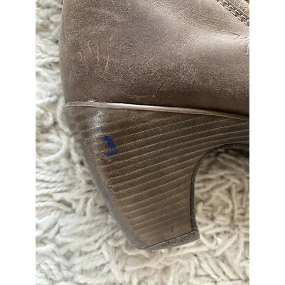 Martino Heeled Boots Taupe 8B Faux Shearling Leather Light Brown Lace Up