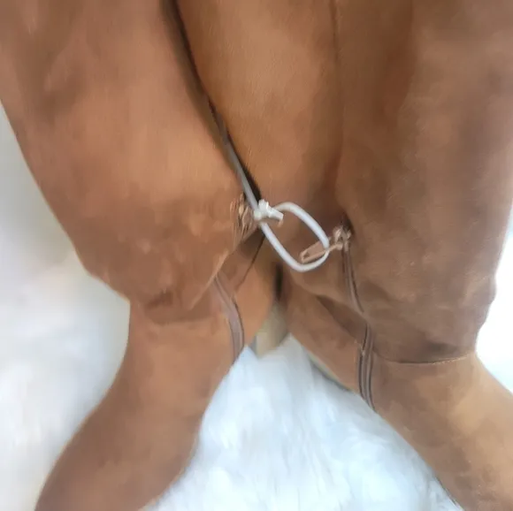 MELROSE AVE VEGAN SUEDE LEATHER IN TAN COLOR WITH SHEARLING WOMEN'S SIZE 10