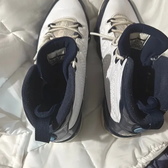 Men’s Air JordanAir Jordan 9 Retro 'UNC' White and Navy Size 11.5