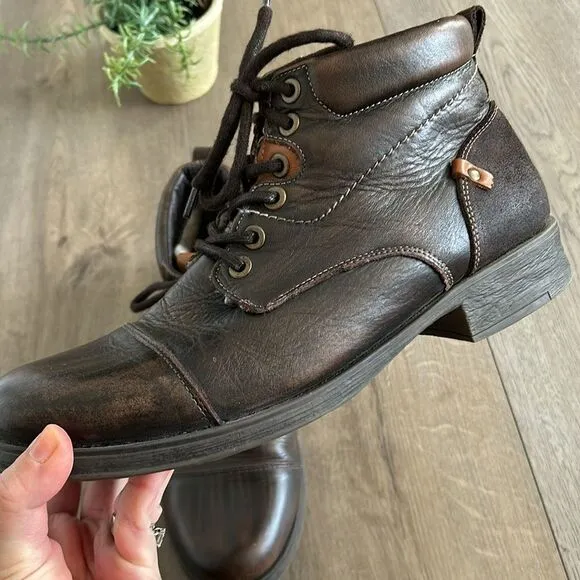 MENS J. KODA BROWN LEATHER HUGH BOOTS WITH SHERPA LINING SIZE 10