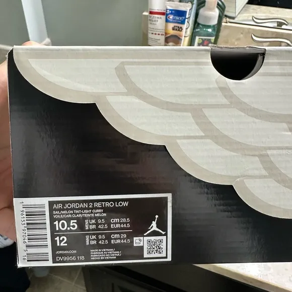 Men’s Jordan’s 2 Retro Low Top