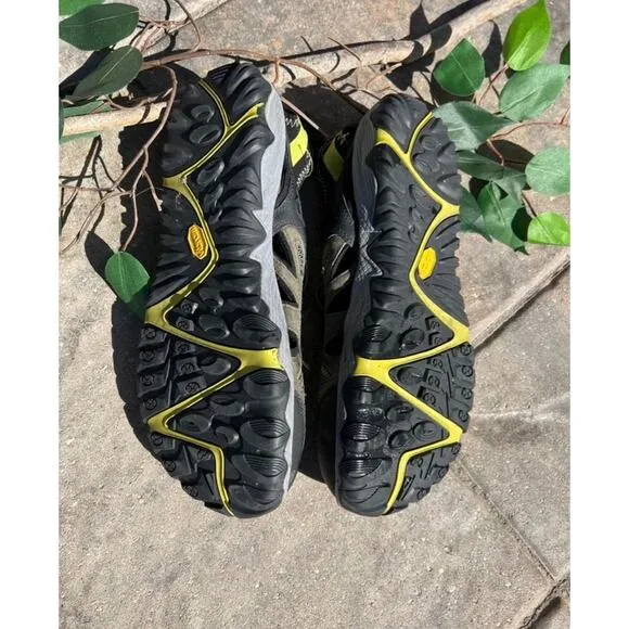 Men's Merrell olive hiking/water sandals size 13