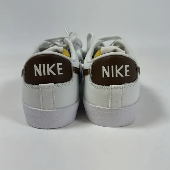 Men’s Nike Blazer Low '77 Vintage Sneakers (DA6364-113)